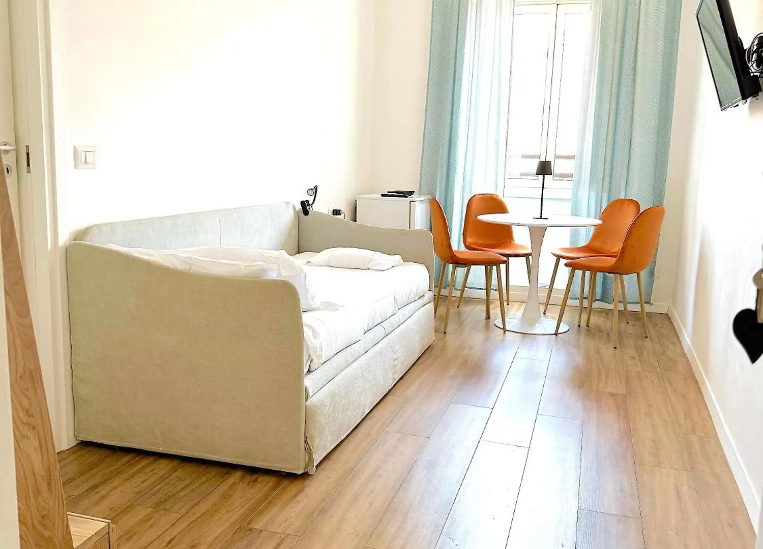 Lexie Suites ローマ